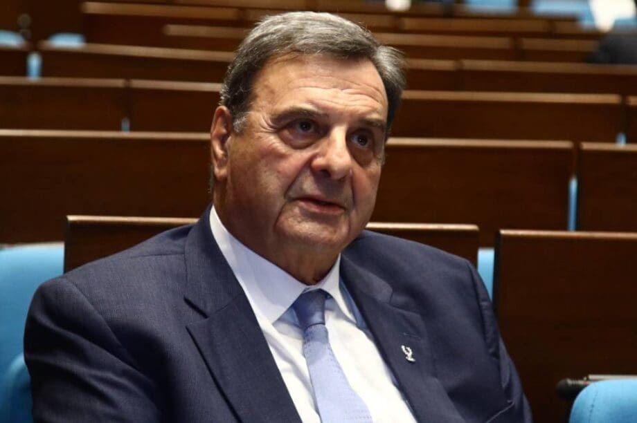 Ισίδωρος Κούβελος