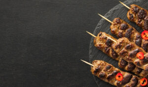 Σουβλάκια: «Χτυπούν ταβάνι» οι τιμές πανελλαδικά – Σε ποια περιοχή της Κρήτης ξεπερνούν τα 6 ευρώ