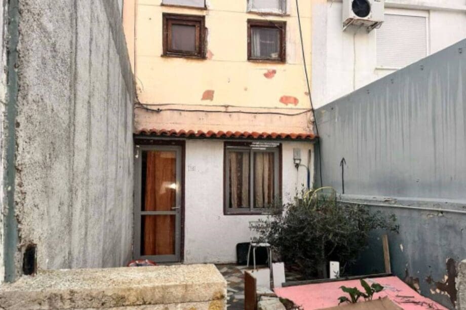 Θέρισσος κακοποίηση