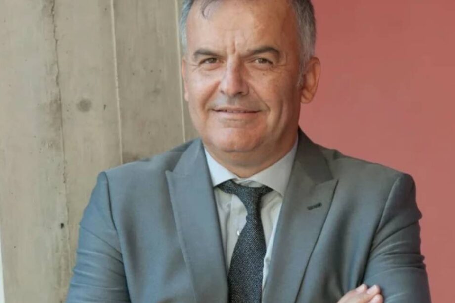 Βασίλης Χαρμανδάρης