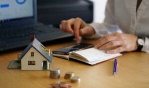 Ανατροπή στις κληρονομιές: Τέλος τα αδελφομοίρια, ένας παίρνει το σπίτι