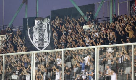 ΟΦΗ ΚΟΣΜΟΣ θύρα 4