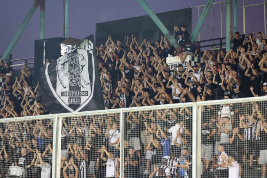 ΟΦΗ ΚΟΣΜΟΣ θύρα 4