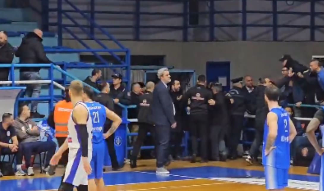 αγώνας μπάσκετ διακοπή