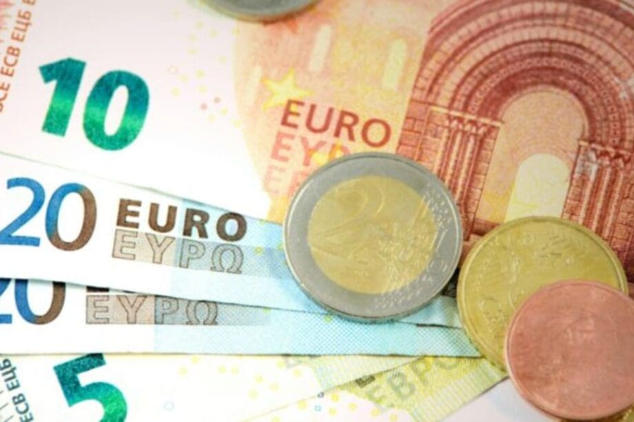 ΧΡΗΜΑΤΑ ΕΥΡΩ ΜΙΣΘΟΣ δημόσιο αναδρομικά