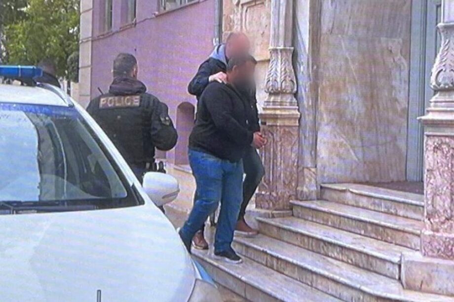 40χρονος πατέρας σεξουαλική κακοποίηση