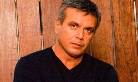 Μανώλης Λιδάκης