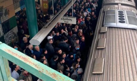 Σύνταγμα μετρό Τέμπη