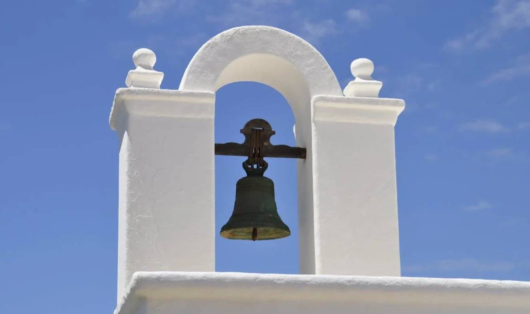 ΕΚΚΛΗΣΙΑ ΝΑΟΣ ΚΑΜΠΑΝΑΡΙΟ