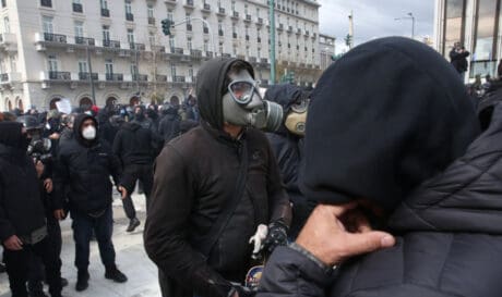 Τέμπη ΣΥΝΤΑΓΜΑ ΣΥΛΛΑΛΗΤΗΡΙΟ ΜΝΗΜΗΣ ΓΙΑ ΤΑ ΤΕΜΠΗ