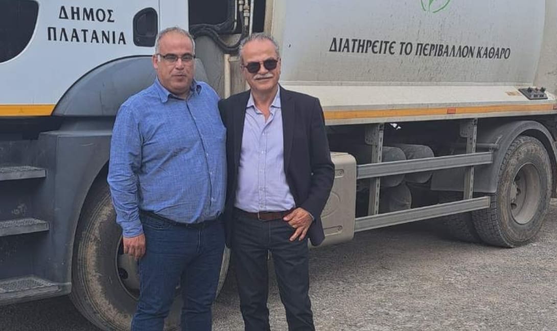 Δήμος Πλατανιά: Δώρισε απορριμματοφόρο στον Δήμο Μαλεβιζίου