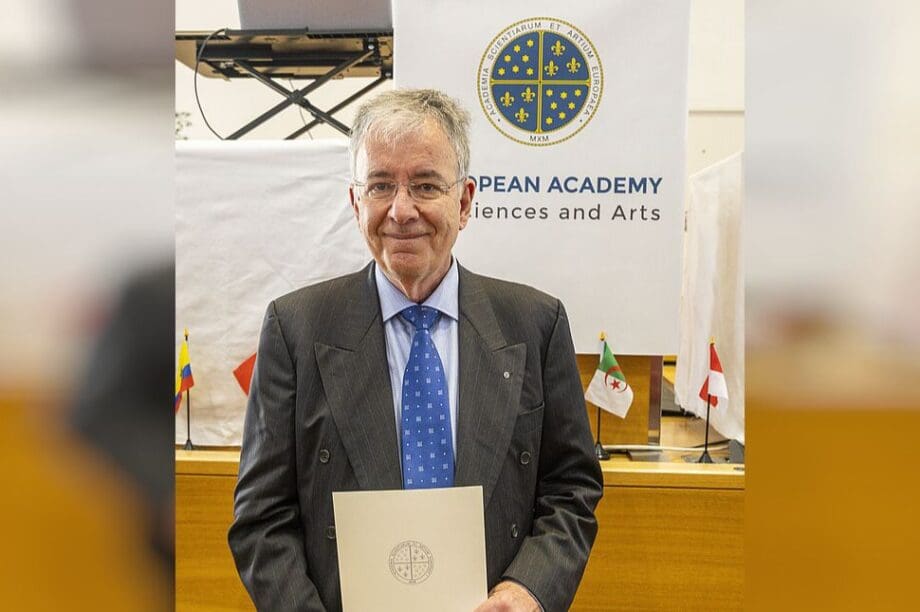 Καθηγητής του Πολυτεχνείου Κρήτης, Βασίλειος Κουϊκόγλου