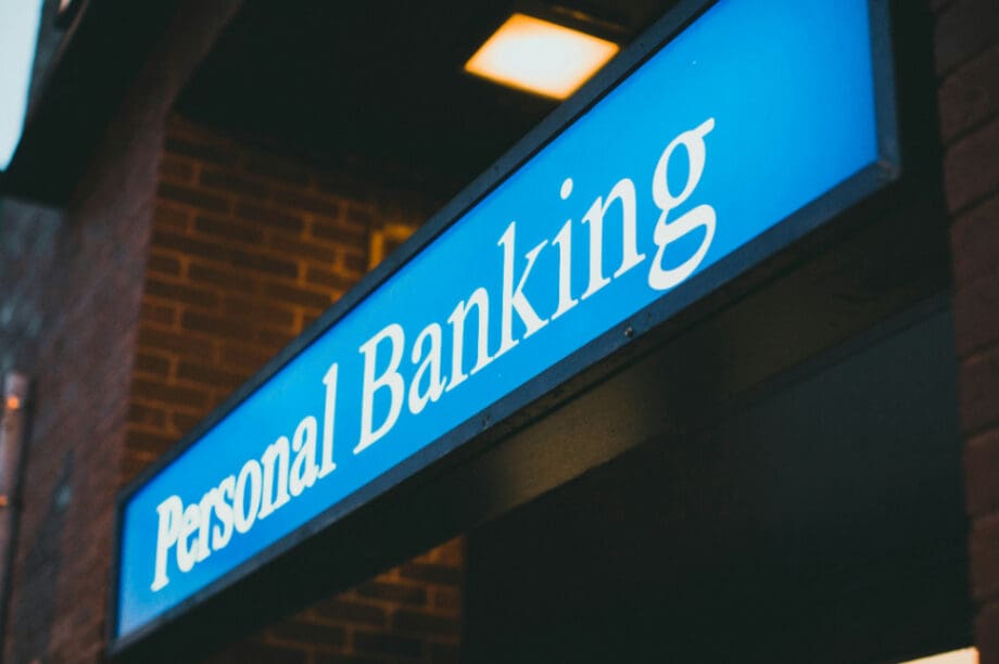 τράπεζα bank τράπεζες