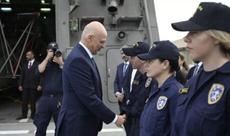 Δένδιας φρεγάτα