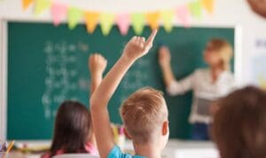 Δασκάλα κατήγγειλε στην αστυνομία ότι την θώπευσε 6χρονο!