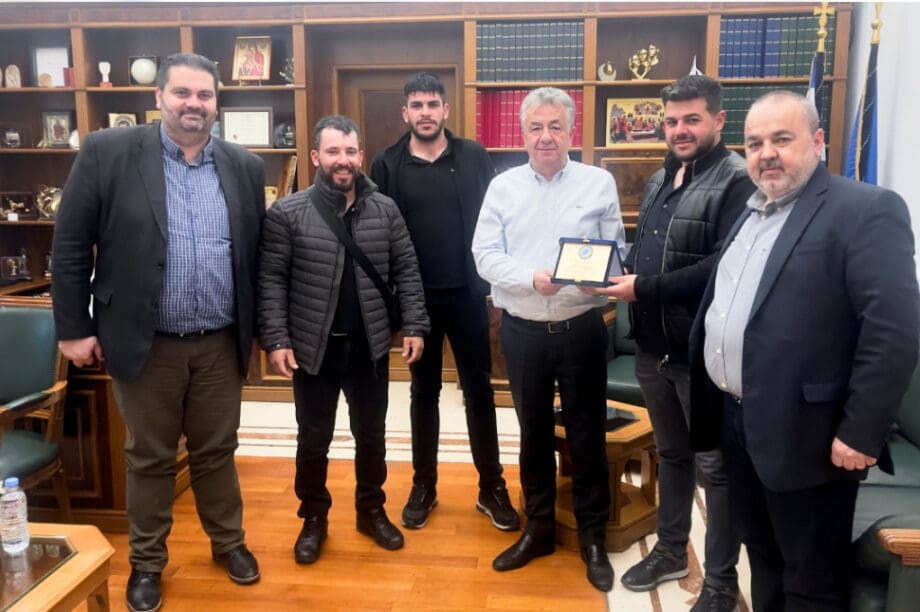 ιπικός ομιλος Αρναουτάκης