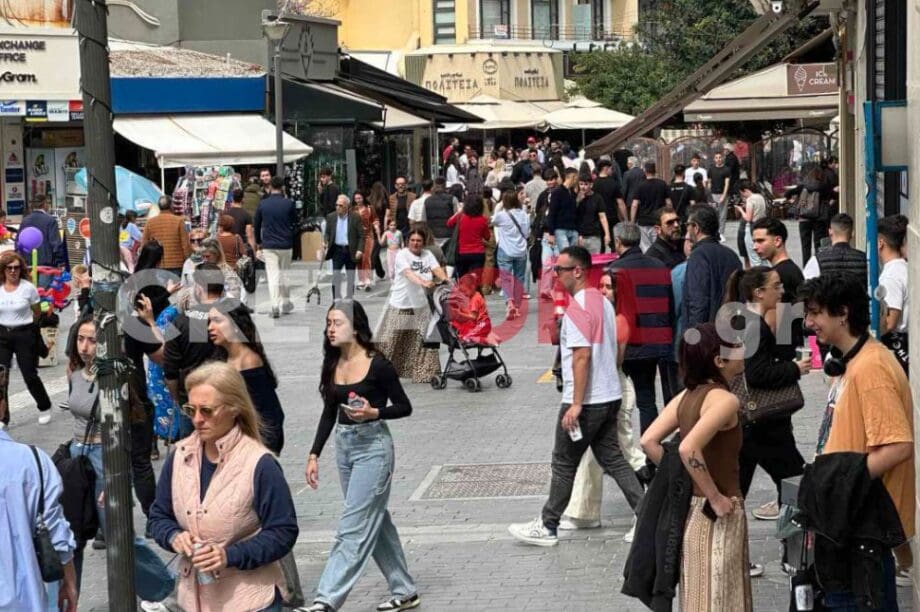 καφέ παρέλαση Ηράκλειο 25η Μαρτίου