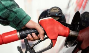 Πού θα φτάσουν οι τιμές στα καύσιμα: Θα δούμε ξανά βενζίνη στα 2 ευρώ;