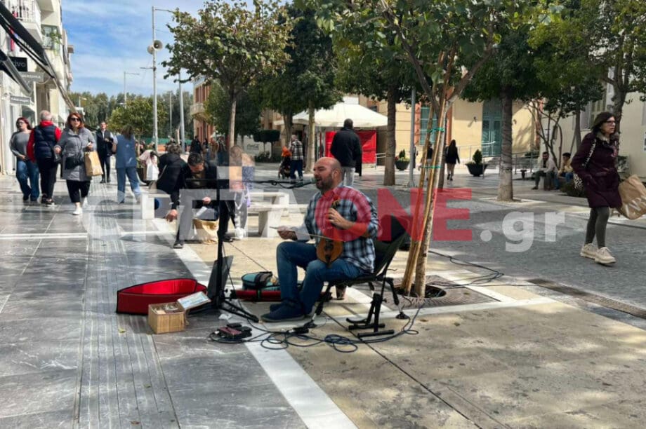 μουσικός δρόμου λύρα