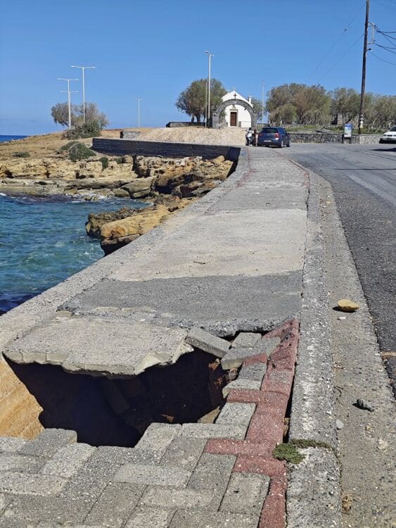 Γουβες παραλιακός ναός