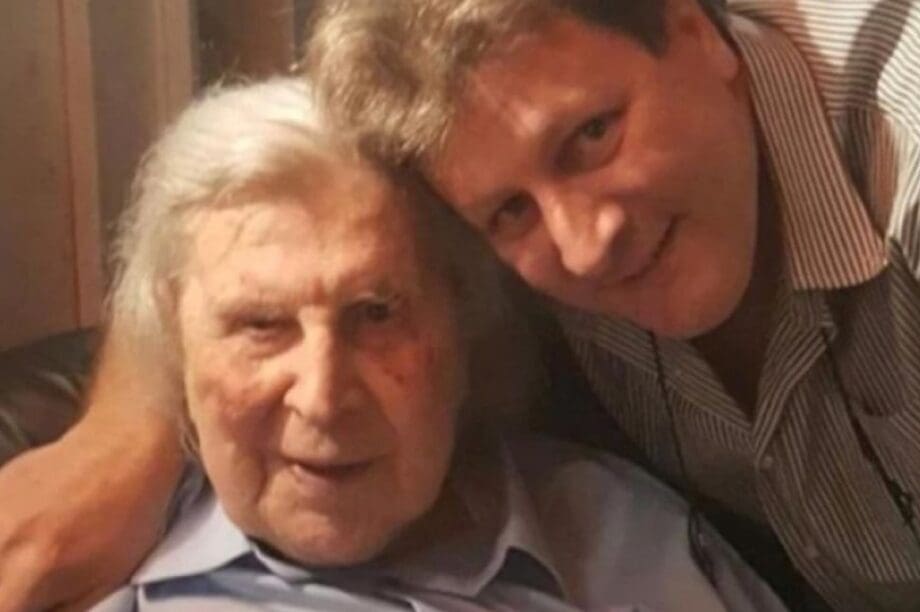 Νίκος Μίκης Θεοδωράκης