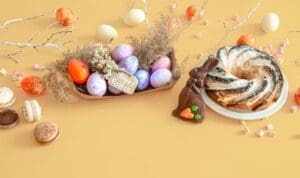 Χριστός Ανέστη: Οι καλύτερες εικόνες και ευχές για να στείλετε