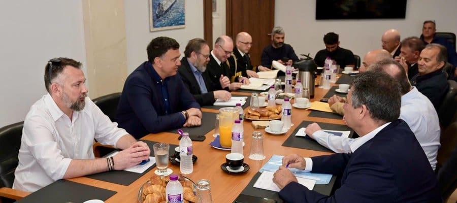 Υπουργού Ναυτιλίας και Νησιωτικής Πολιτικής, Βασίλη Κικίλια