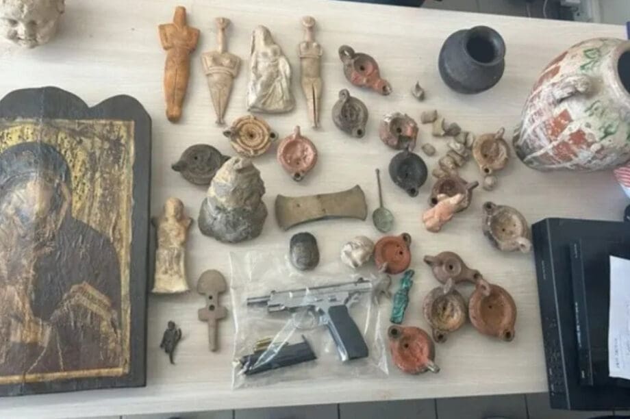Σε κατ’ οίκον περιορισμό οι «6» για την υπόθεση αρχαιοκαπηλείας στο Ηράκλειο