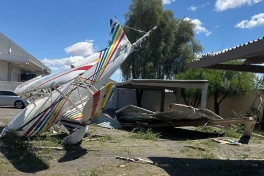 συντριβή αεροσκάφους πάρκινγκ