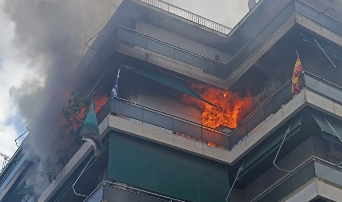 Φωτιά διαμέρισμα