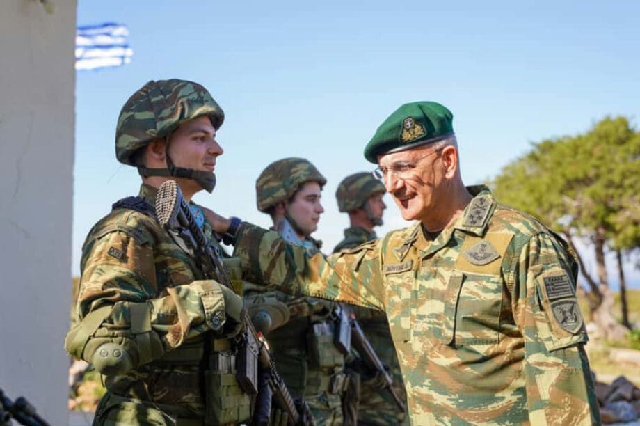 Ο Αρχηγός ΓΕΕΘΑ Στρατηγός Δημήτριος Χούπης