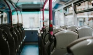 Τρόμος για 16χρονη σε λεωφορείο: 50χρονος τη θώπευσε και της πρότεινε ερωτική συνεύρεση με αμοιβή