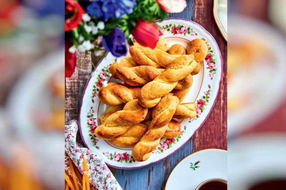 Πασχαλινά κουλουράκια με αμμωνία