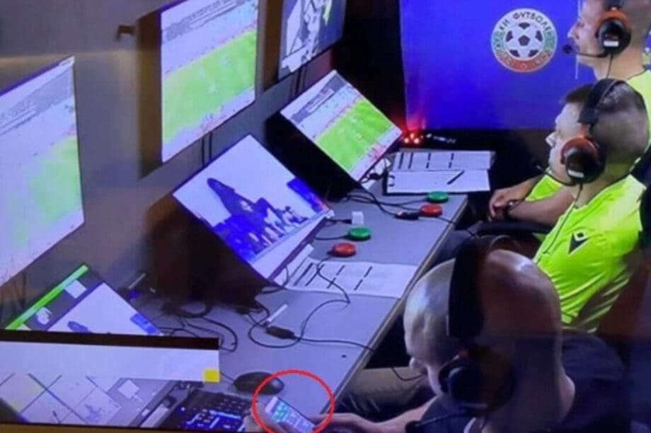 VAR ΣΤΟΙΧΗΜΑ ΠΟΔΟΣΦΑΙΡΟ