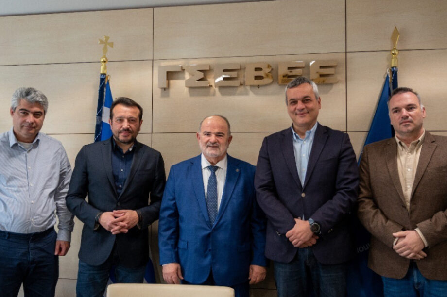 Χαρης Μαμουλακης