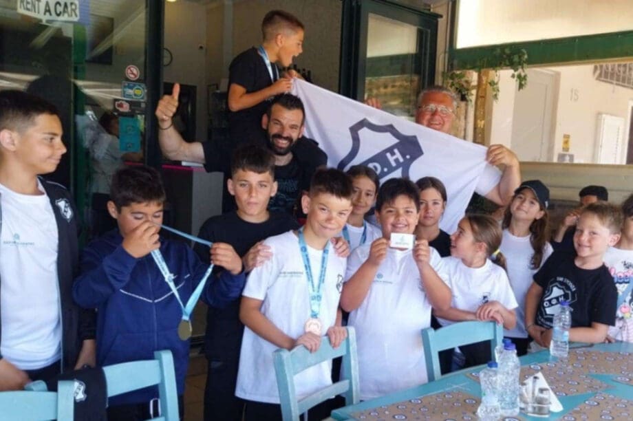 Ερασιτέχνης ΟΦΗ: Συλλέκτες μεταλλίων οι μικροί κολυμβητές του συλλόγου