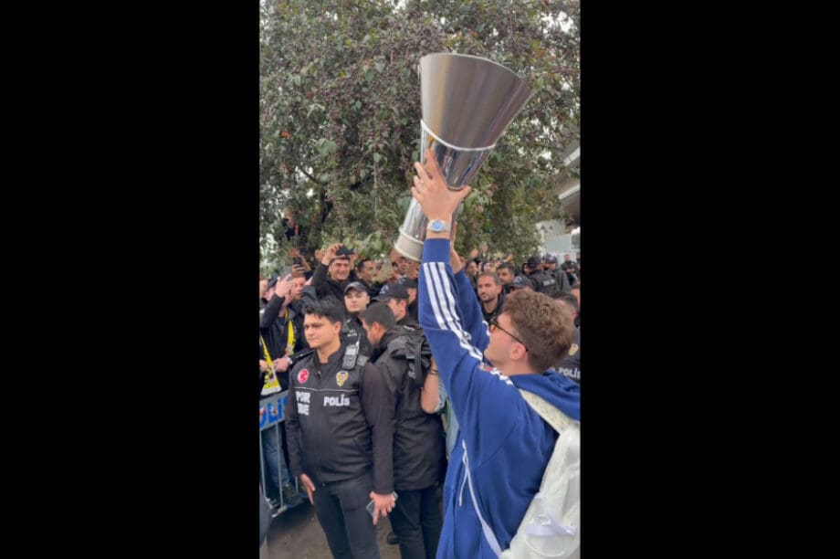 Final Four 2025: Αποθεωτική υποδοχή της Φενέρ στην Πόλη (βίντεο)