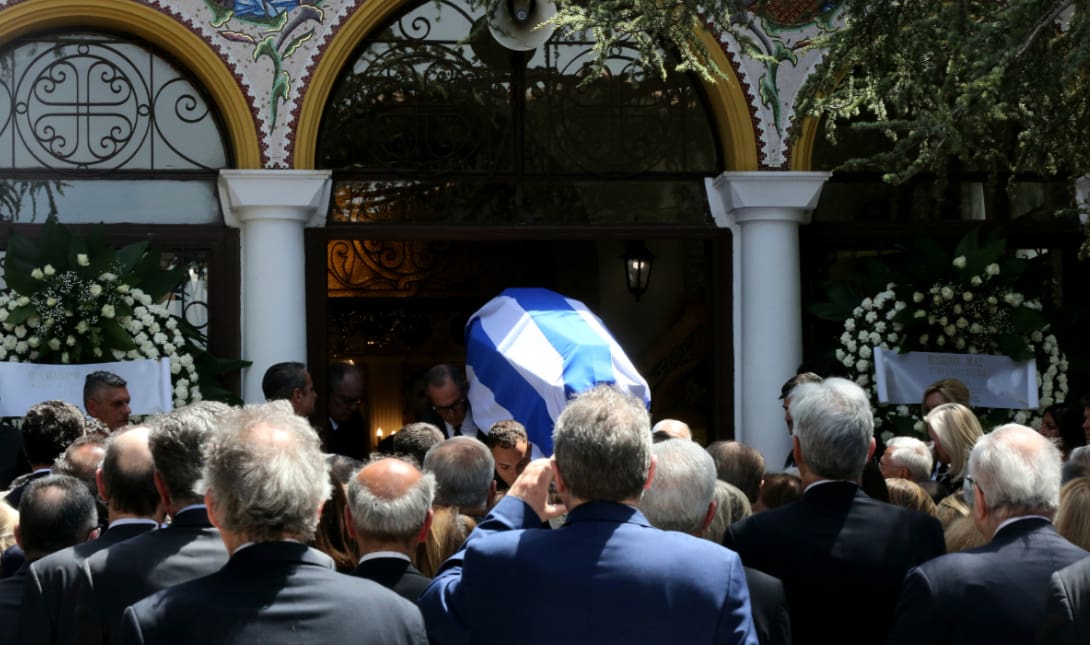 Είπαν το τελευταίο αντίο στον Πέτρο Μολυβιάτη