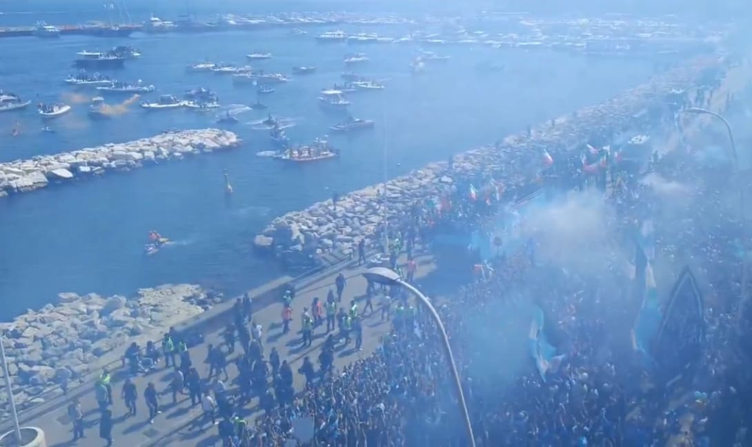 Παραλήρημα από 200.000 κόσμου