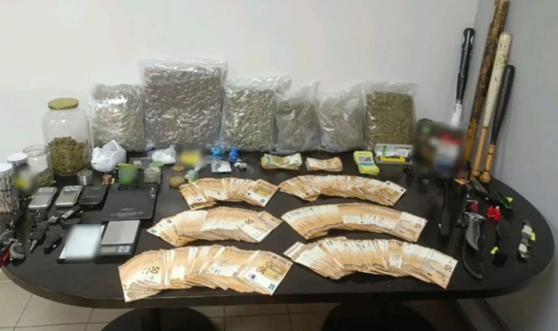 Θεσσαλονίκη: Συνελήφθησαν οργανωμένοι οπαδοί για διακίνηση ναρκωτικών (φωτογραφίες)
