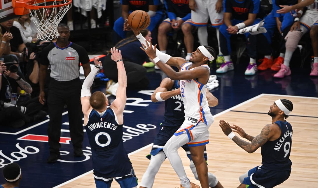 NBA: Μια νίκη μακριά από τους τελικούς οι Θάντερ, 128-126 τους Τίμπεργουλβς (βίντεο)