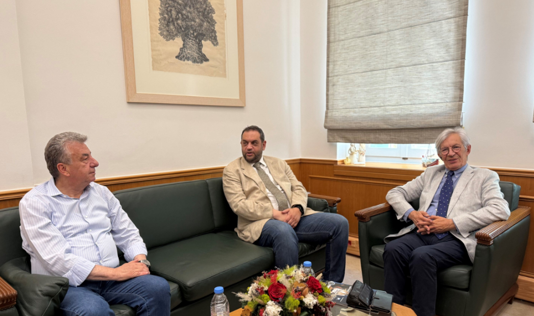 Συνάντηση Χαλκιαδάκη - Κτενιαδάκη με τον Αρναουτάκη για το ΠΑΓΝΗ