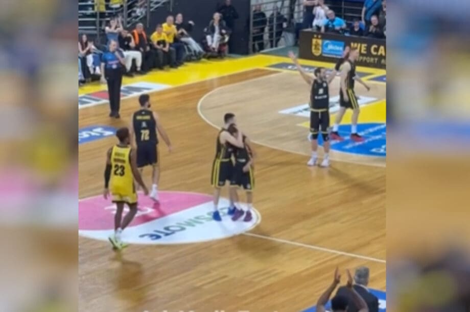 μπάσκετ παίκτης