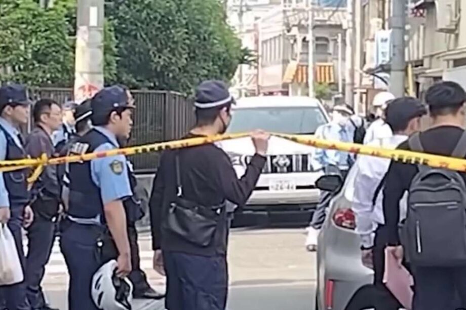 οδήγησε το αυτοκίνητό του πάνω σε 7 μαθητές