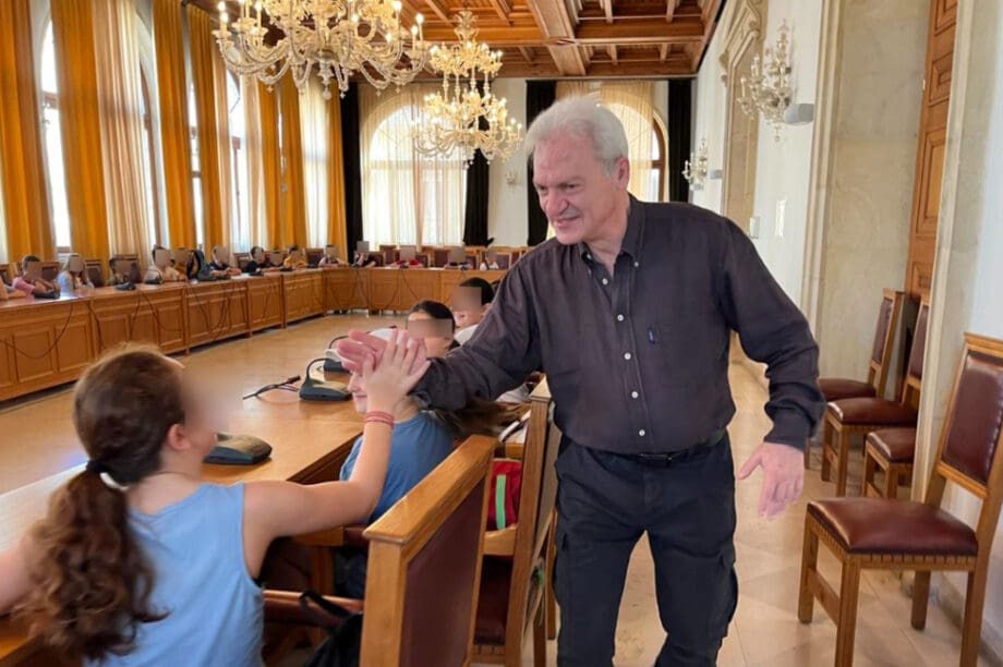 Αλέξης Καλοκαιρινός: Eπίσκεψη