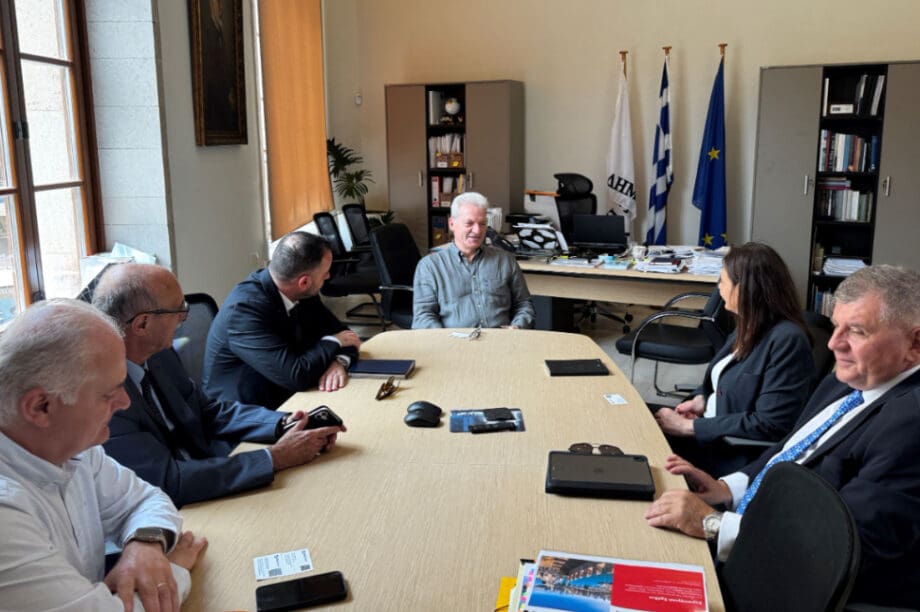 Αλέξης Καλοκαιρινός: Συνάντηση με την Διευθύνουσα Σύμβουλο της Attica Bank
