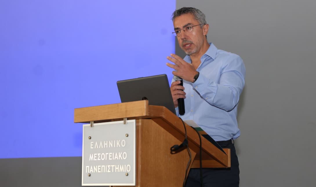 Μανώλης Καραπιδάκης