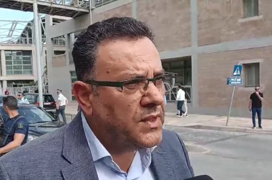 Μανώλης Συντυχάκης