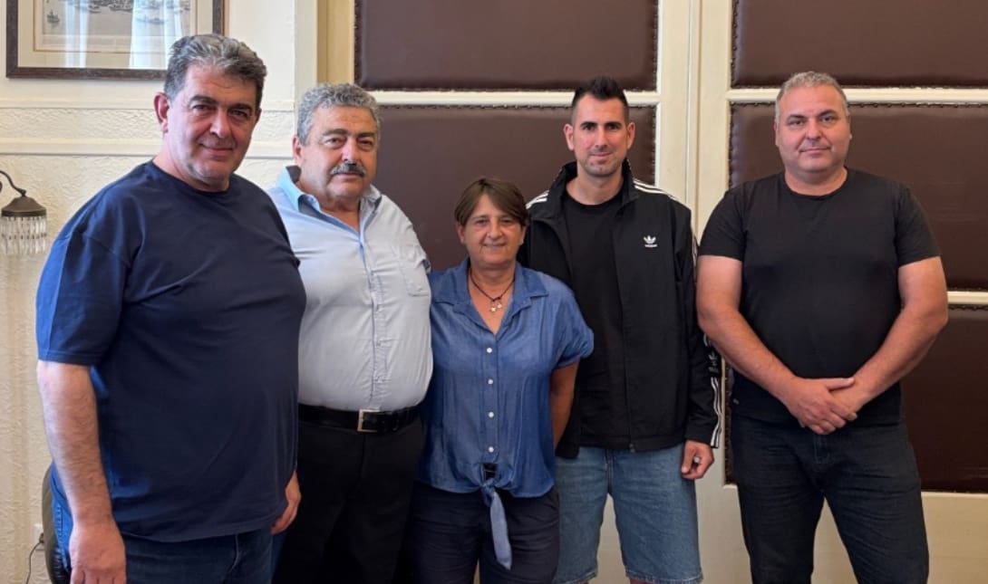 Ο Αντιπεριφερειάρχης Χανίων συναντήθηκε με το σωματείο πυροσβεστών