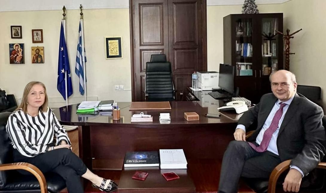 Χατζηδάκης Κοζυράκη Αποκεντρωμένη